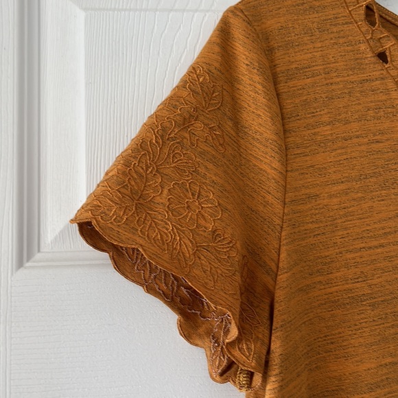 Mustard t-shirt - Picture 3 of 7